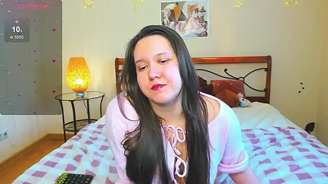 Snapshot of Mira_Karter chatting on 03.18.25 Mira Karter online show from 03.18.25