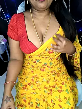Snapshot of honey-sexy chatting on 02.17.25 honey-sexy online show from 02.17.25