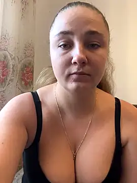 Snapshot of Joannakiss chatting on 10.05.25 Joannakiss online show from 10.05.25