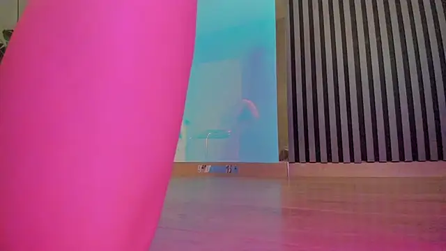 Snapshot of blondie_muller chatting on 02.07.25 blondie muller online show from 02.07.25