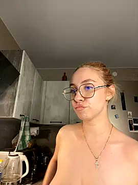 Snapshot of Kitty_Katrine chatting on 09.20.25 Kitty Katrine online show from 09.20.25