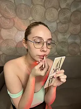 Snapshot of Kitty_Katrine chatting on 10.12.25 Kitty Katrine online show from 10.12.25