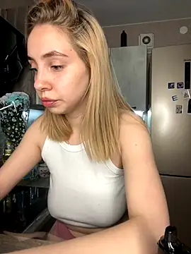 Kitty Katrine online show from 12.03.25