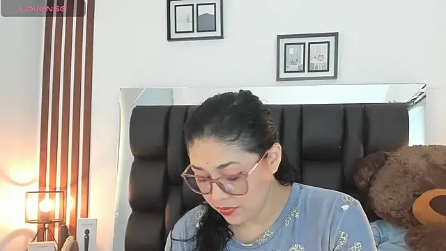 Snapshot of meikochoe chatting on 03.22.25 meikochoe online show from 03.22.25