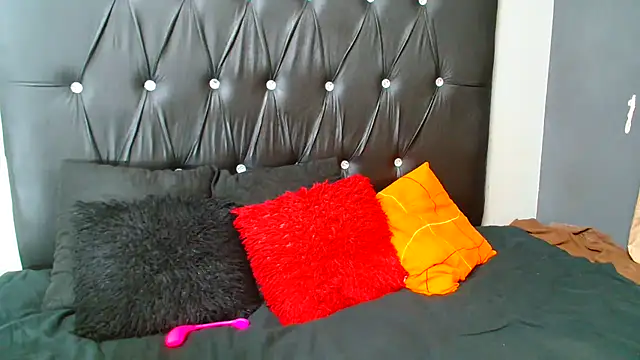 AfricanBigAssxx98 online show from 02.07.25