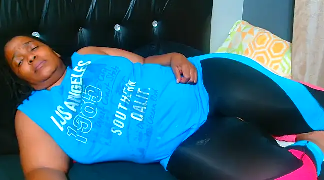 AfricanBigAssxx98 online show from 03.01.25