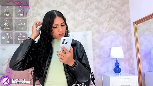 Eliza Thaylor   online show from 01.31.25