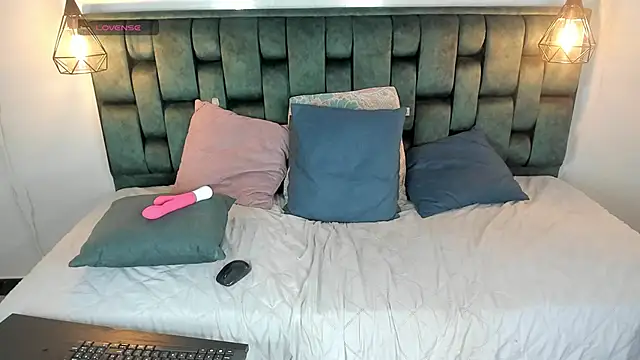 angelswets online show from 12.27.24