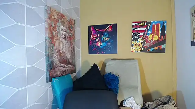 Snapshot of KamilaParrisx chatting on 10.01.25 KamilaParrisx online show from 10.01.25