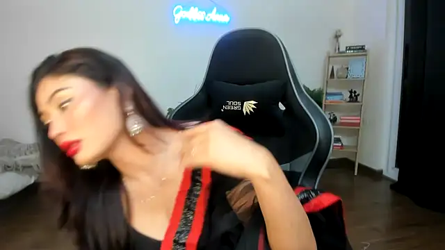 Snapshot of GoddessAnna chatting on 03.19.25 GoddessAnna online show from 03.19.25