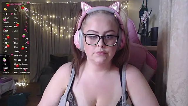 Snapshot of ChubbyBubs chatting on 03.21.25 ChubbyBubs online show from 03.21.25