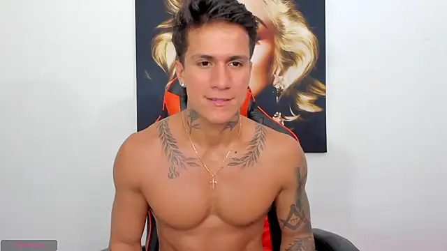 Snapshot of pettergrey1 chatting on 12.06.24 pettergrey1 online show from 12.06.24