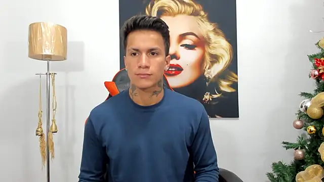 Snapshot of pettergrey1 chatting on 12.28.24 pettergrey1 online show from 12.28.24