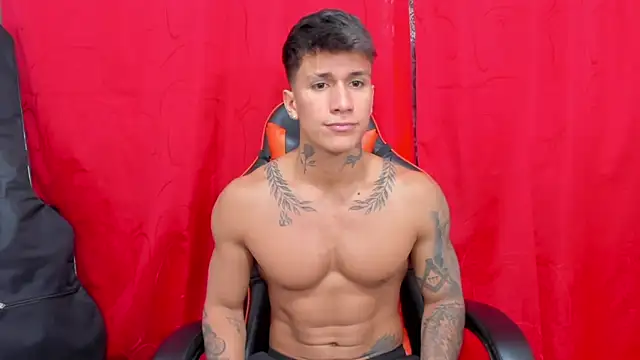 Snapshot of pettergrey1 chatting on 01.10.25 pettergrey1 online show from 01.10.25