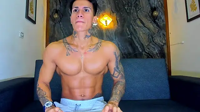 Snapshot of pettergrey1 chatting on 03.05.25 pettergrey1 online show from 03.05.25