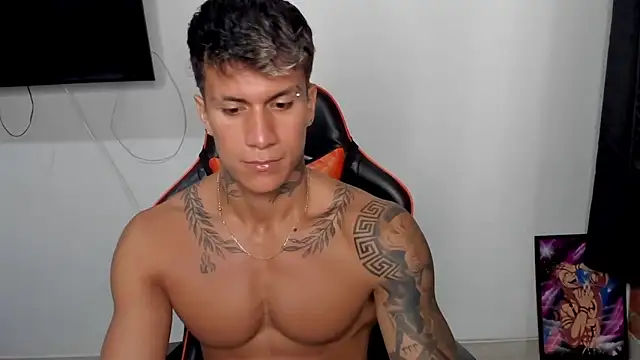 Snapshot of pettergrey1 chatting on 10.23.25 pettergrey1 online show from 10.23.25