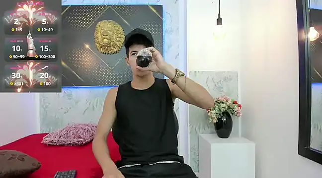 Snapshot of Erick_Zhimerman chatting on 01.15.25 Erick Zhimerman online show from 01.15.25