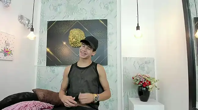 Snapshot of Erick_Zhimerman chatting on 01.16.25 Erick Zhimerman online show from 01.16.25