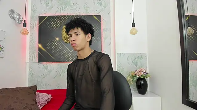 Snapshot of Erick_Zhimerman chatting on 01.20.25 Erick Zhimerman online show from 01.20.25