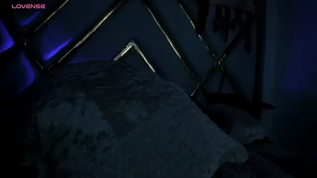 LaurenHu online show from 01.06.25