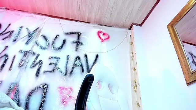 LaurenHu online show from 02.14.25