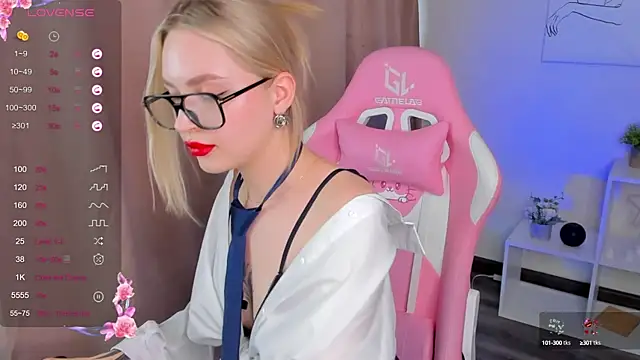 Carol  Cox online show from 02.22.25