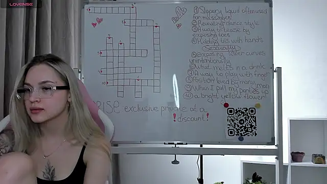 Carol  Cox online show from 03.18.25