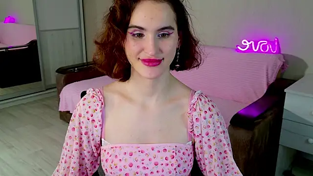 Snapshot of FridaCure chatting on 12.21.24 FridaCure online show from 12.21.24