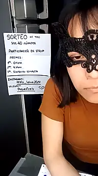 Snapshot of PequeArely chatting on 12.05.24 PequeArely online show from 12.05.24