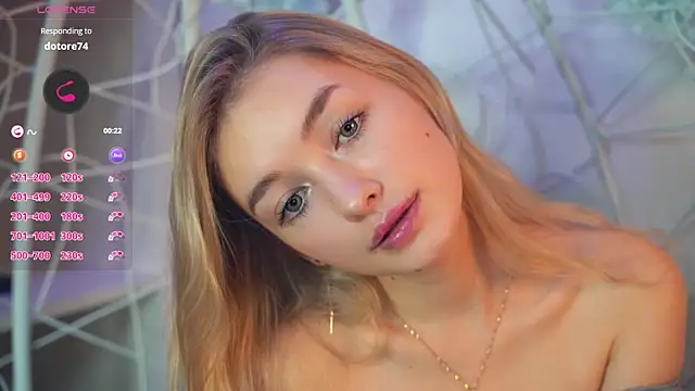 Snapshot of FlairCunard chatting on 12.12.24 FlairCunard online show from 12.12.24