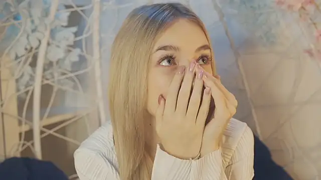 Snapshot of FlairCunard chatting on 01.15.25 FlairCunard online show from 01.15.25