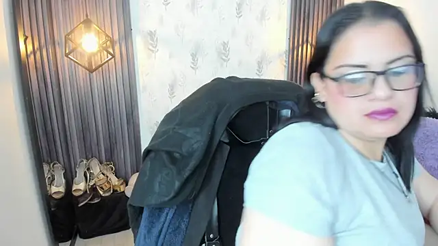 Snapshot of brigittemiller chatting on 02.12.26 brigittemiller online show from 02.12.26