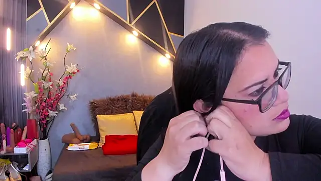 Snapshot of brigittemiller chatting on 02.20.26 brigittemiller online show from 02.20.26