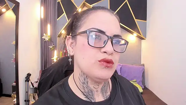 Snapshot of brigittemiller chatting on 04.02.26 brigittemiller online show from 04.02.26