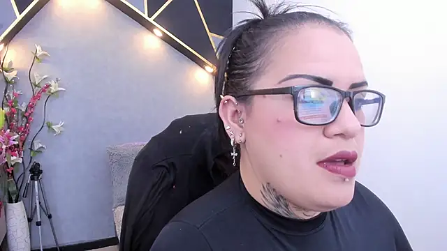 Snapshot of brigittemiller chatting on 04.10.26 brigittemiller online show from 04.10.26