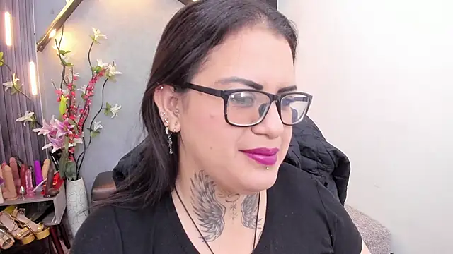 Snapshot of brigittemiller chatting on 04.15.26 brigittemiller online show from 04.15.26