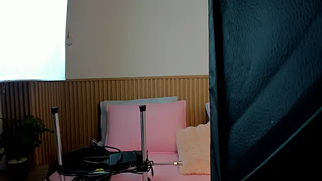 zoe rivers online show from 12.14.24