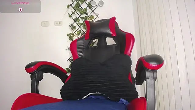 Snapshot of darkviper26 chatting on 03.24.26 darkviper26 online show from 03.24.26