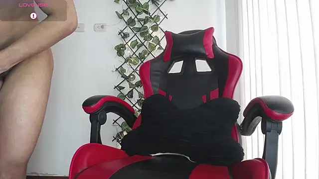 Snapshot of darkviper26 chatting on 04.02.26 darkviper26 online show from 04.02.26