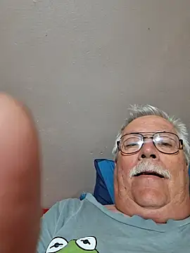 NawtyB1965 online show from 10.24.25