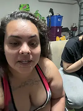 Snapshot of DatBishYouMiss chatting on 12.16.24 DatBishYouMiss online show from 12.16.24