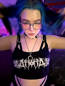 MaddisonHaas online show from 11.22.25