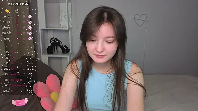 Snapshot of Fairyy_Moon chatting on 10.10.25 Fairyy Moon online show from 10.10.25