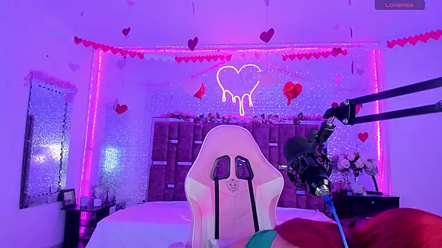 Snapshot of KylieVictoria chatting on 02.14.25 KylieVictoria online show from 02.14.25