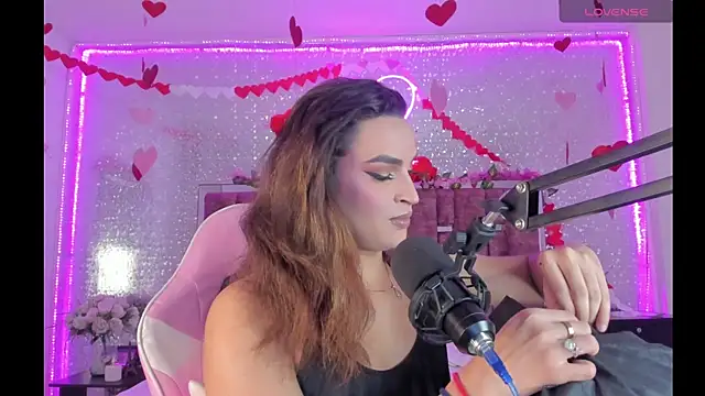 Snapshot of KylieVictoria chatting on 02.15.25 KylieVictoria online show from 02.15.25