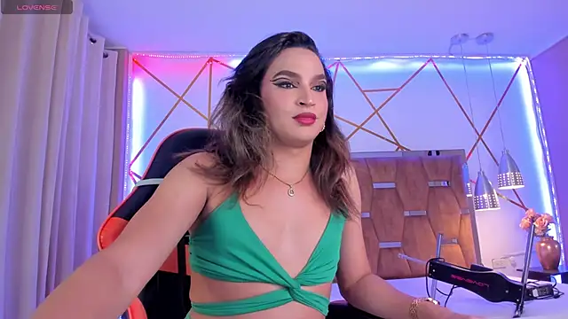 Snapshot of KylieVictoria chatting on 03.08.25 KylieVictoria online show from 03.08.25