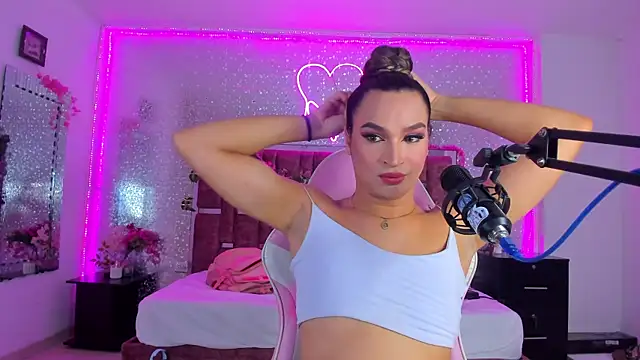 Snapshot of KylieVictoria chatting on 03.12.25 KylieVictoria online show from 03.12.25