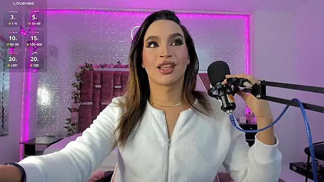 Snapshot of KylieVictoria chatting on 03.19.25 KylieVictoria online show from 03.19.25