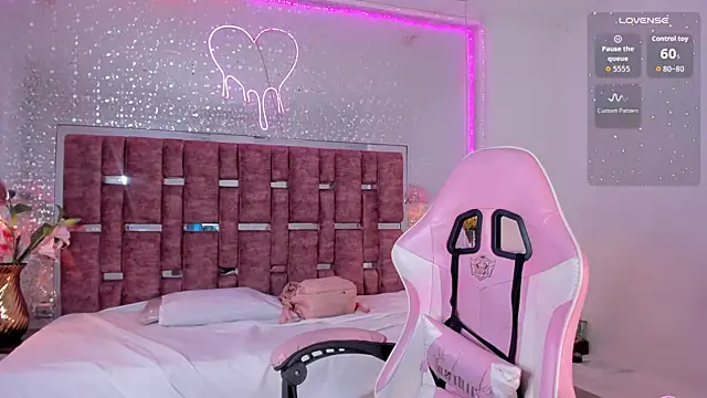 KylieVictoria online show from 09.19.25