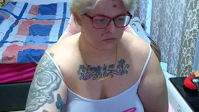Snapshot of SunshineLexi chatting on 01.15.25 SunshineLexi online show from 01.15.25